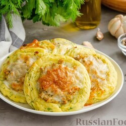 Картофельные ватрушки с курицей и сыром