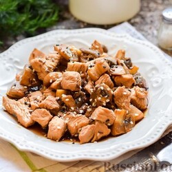 Индейка с грибами в соевом соусе