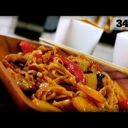 WOK лапша со свининой в кисло-сладком соусе. (10 из 10)