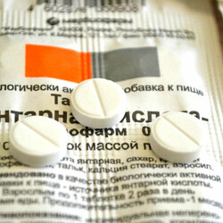 Янтарная кислота для удобрения растений: как использовать таблетки при поливе - Почва.нет