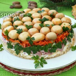Салат «Грибная полянка» с шампиньонами