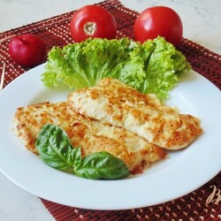 Отбивные из куриной грудки в сметанно-сырном кляре - пошаговый рецепт с фото