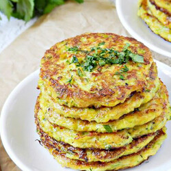 Оладьи из кабачка с сыром, морковью и зеленью