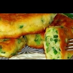 ЛЕНИВЫЕ ПИРОЖКИ с зел . луком
