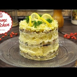 СЛОЕНЫЙ САЛАТ СО ШПРОТАМИ