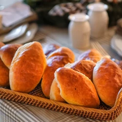 Выпечка с творожным сыром, 11 рецептов на закуску и к чаю — читать на Gastronom.ru