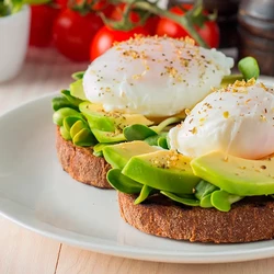 Как в ресторане, только дома: завтраки с яйцами и авокадо — читать на Gastronom.ru