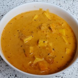 Шахи карри (панир в сливочно-томатном соусе)