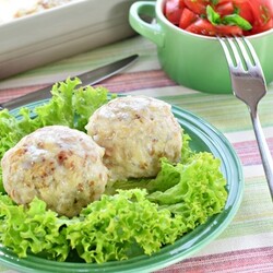 Куриные тефтели с гречкой