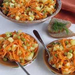 Картофельный салат с корейской морковью