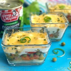 Рыбная запеканка с зелёным горошком