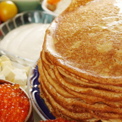 Тонкие блины на молоке. Видеорецепт