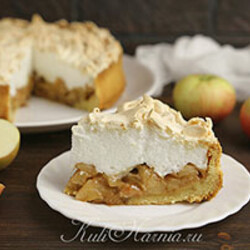 Яблочный пирог с меренгой