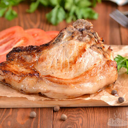 Свиная котлета на косточке в пикантном маринаде