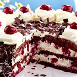Торт «Шварцвальдская вишня» или «Черный лес».