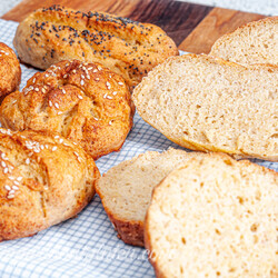 Самый простой дрожжевой хлеб без глютена, яиц и молочных продуктов