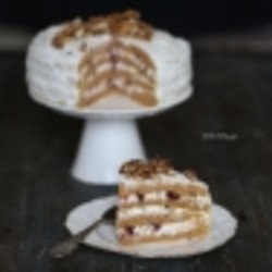 Диетический тыквенный торт с орехами и клюквой