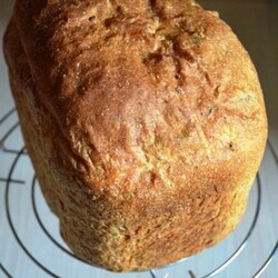 Серый хлеб с отрубями и семенами льна на кефире