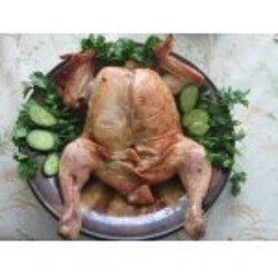 Фаршированая курица грибами и сыром