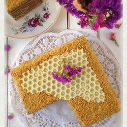 Торт медовый "Кадриль"