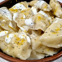 Вареники с творогом и маком