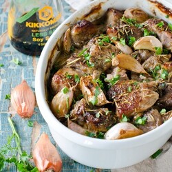 Запеченное мясо в луково-соевом маринаде