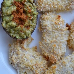 Кокосовая индейка с соусом из авокадо