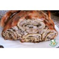 Курица, фаршированная блинами