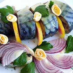 Соленая скумбрия