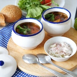 Суп с айвой на бараньих косточках