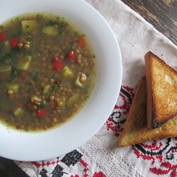 Чечевичный суп в мультиварке