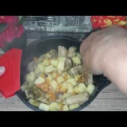 Как приготовить свиное рагу на косточках с картошкой  на плите