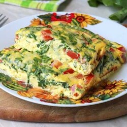 Омлет на молоке с помидорами и шпинатом  пошаговый фото рецепт - Retsept.net