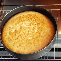 Банановый пирог с молоком