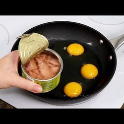 Лапша с соусом из консервированного тунца