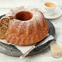 Baileys®-Nuss-Gugelhupf