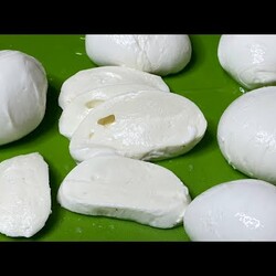 Моцарелла за 30 минут из двух ингредиентов своими руками! Вкуснотища!