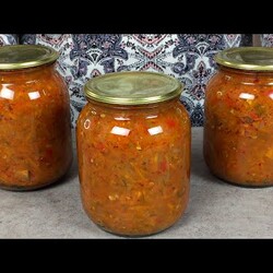 Переросшие огурцы больше не выбрасываю: готовлю из огурцов икру на зиму, а банки храню в шкафу