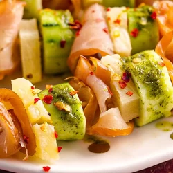 Курица с ананасом и огурцом на шпажках, пошаговый рецепт с фото на 219 ккал