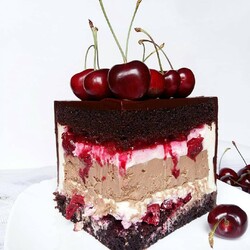 Шоколадный торт с чизкейком внутри – HomeBaked