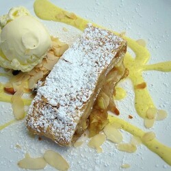 ЯБЛОЧНЫЙ ШТРУДЕЛЬ по старо-еврейски (Венский штрудель)Сказать что это вкусная веЩь - значит ни сказать ни чего. | Интересный контент в группе Красивые вещи (Oldschool) в ОК (Одноклассники)