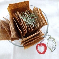 Крекеры на закваске (когда закваски много в холодильнике) : Выпечка несладкая