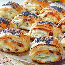 Слойки с творогом из готового слоеного теста