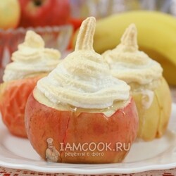 Яблоки в «шапочках» с бананово-творожной начинкой