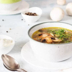 Грибной суп с курицей