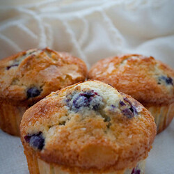 Маффины с черной смородиной от прекрасной Амиры.