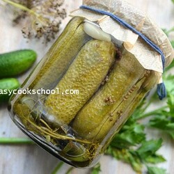 Огурцы маринованные на зиму хрустящие в банках для хранения в квартире | Легкие рецепты