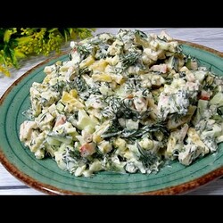 САЛАТ,  он может стать ужином! Потрясающе вкусный! И даже праздничным ужином!