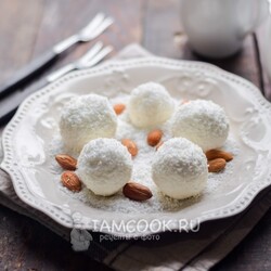 Рафаэлло из творога и кокосовой стружки