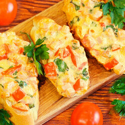 Сочная пицца - бутерброды на хрустящем батоне за 10 минут